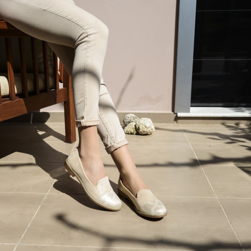 loafers Suede με τρουκ λεπτομέρειες στη σόλα Beige  NEW IN
